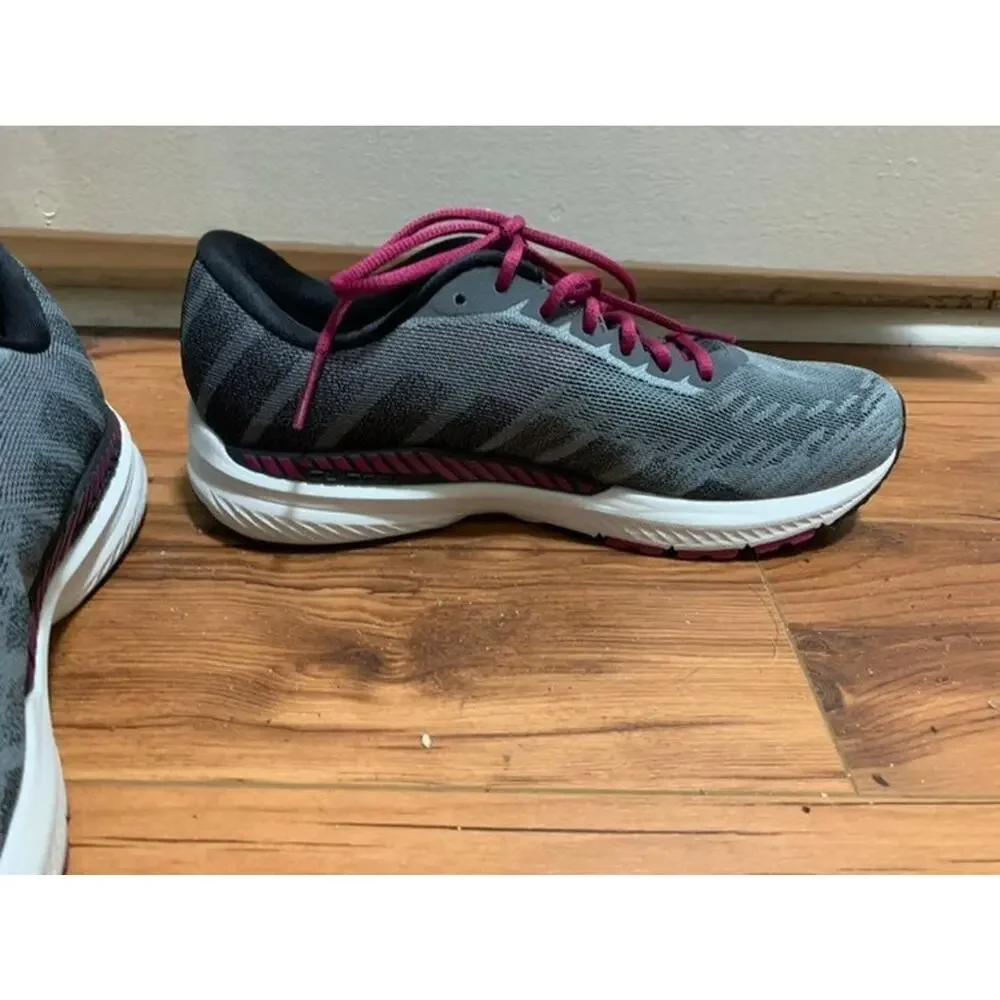 Womens's Brooks Ravenna 10 Running Sneakers Size 8